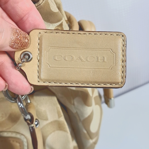 Coach Classic Bag in Mint Condition! - Picture 5 of 16